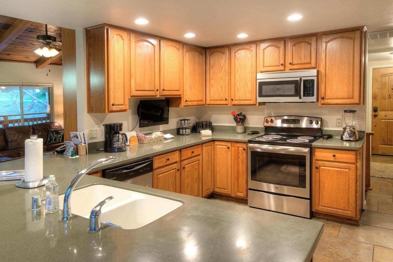 Sierra Springs Villa Oakhurst Dış mekan fotoğraf